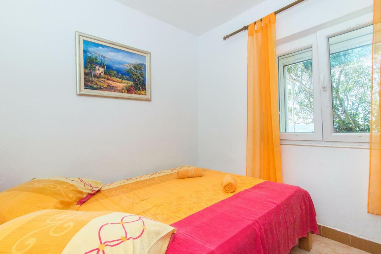 Apartments Robinzon Petar Gdinj Bilik gambar